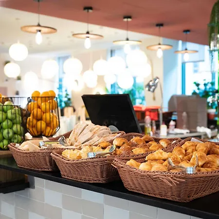 Hotel Ibis Styles Meteor Avenue D'italie 3*