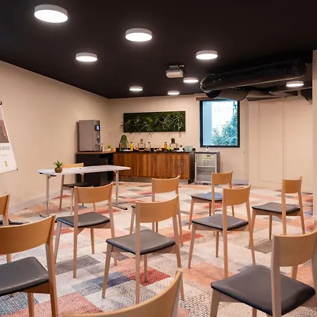 Ibis Styles Meteor Avenue D'italie Hotel 3*