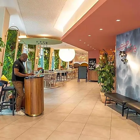 Ibis Styles Meteor Avenue D'italie Hotel 3*
