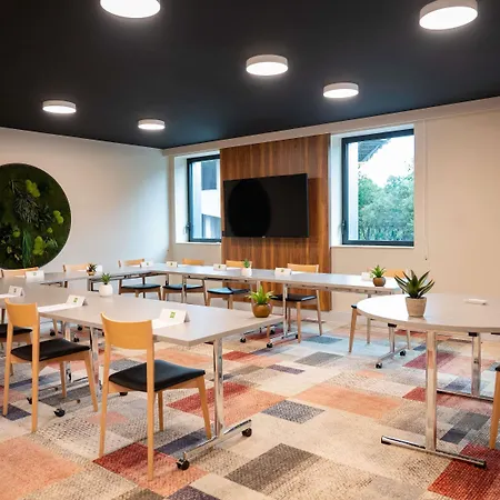 Ibis Styles Meteor Avenue D'italie Hotel 3*